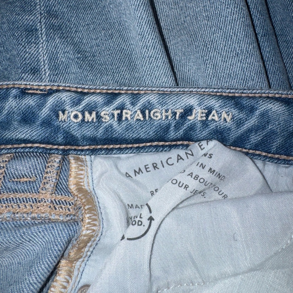 American Eagle Women's Stretch Waist Mom Jeans- light distressing - Picture 4 of 5